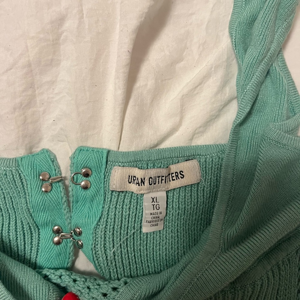NWT URBAN OUTFITTERS Top - Size XL - Picture 3 of 5